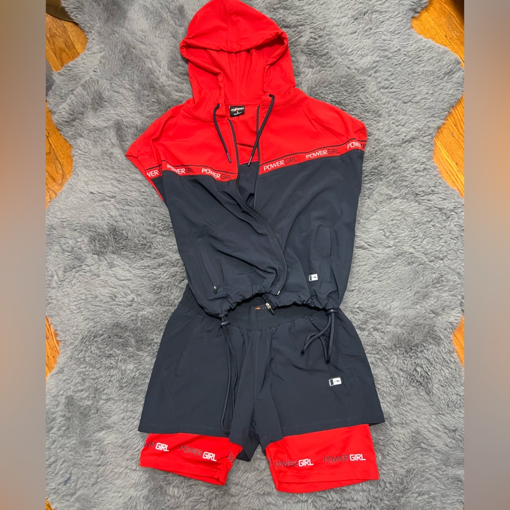 Three Piece Set - image 7